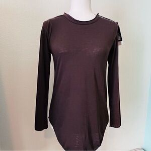 Women's Long Sleeve Crewneck Top in Dark Brown